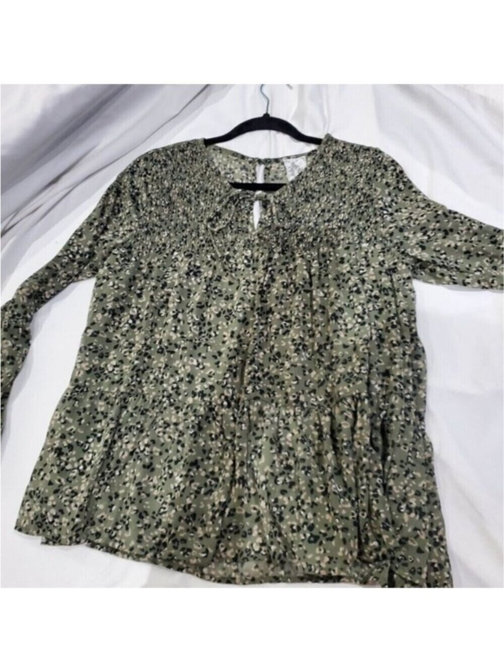 Sadie and Sage Medium Floral Longsleeve Blouse